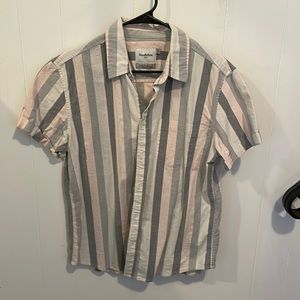 Men’s Goodfellow short sleeve button down shirt